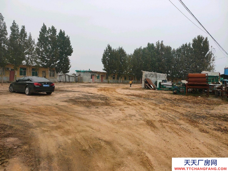 邢臺市 臨城縣 (出售) 占地30畝，緊臨紅旗大街和省道，交通方便。