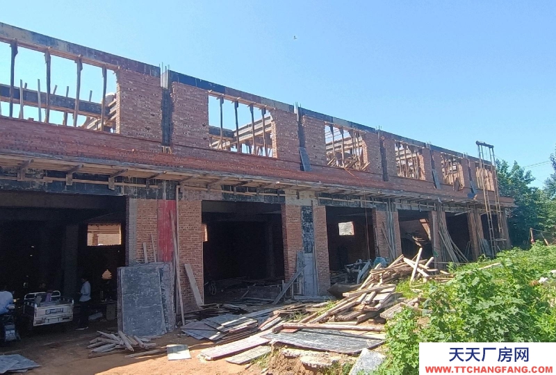 邢臺市  內丘 (出租) 內丘北環路三大碗東邊一座二層門市面積800平方有意者電話聯系