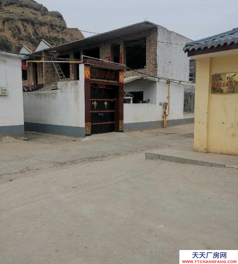 (出租) 興縣上李家灣興泰苑樓下毛坯房出租出售