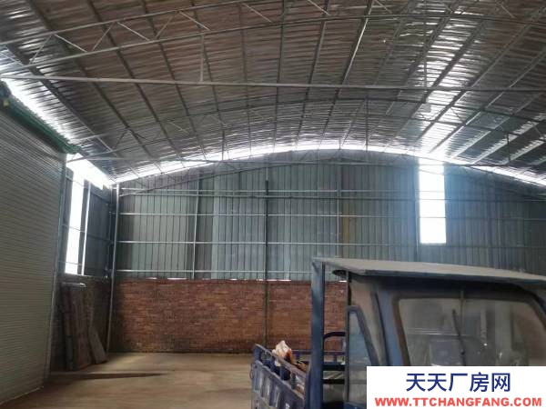 郴州市嘉禾縣 倉庫干凈整潔，馬路邊上，使用方便