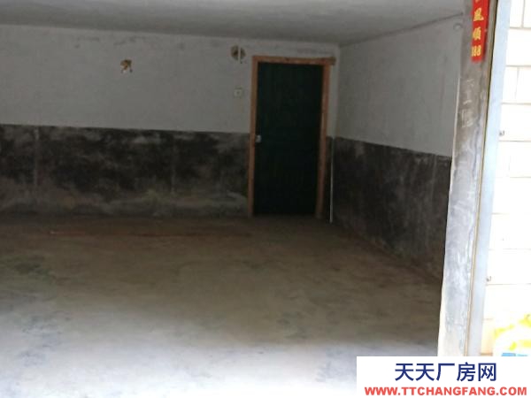 郴州市嘉禾縣 嘉禾一中后面教師村 車庫(kù) 25平米