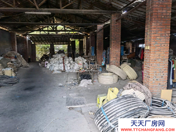 懷化市鶴城區 懷化西鐵路橋邊廠房出租 水電齊