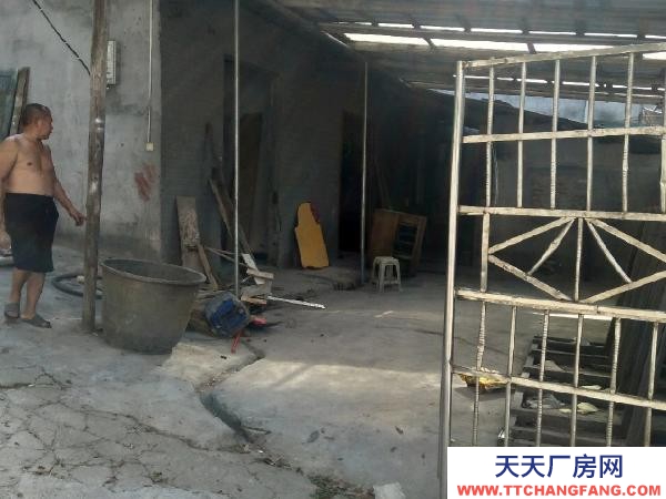 懷化市鶴城區(qū) 老廠房，年租金可收5萬八。現(xiàn)忍痛出售。