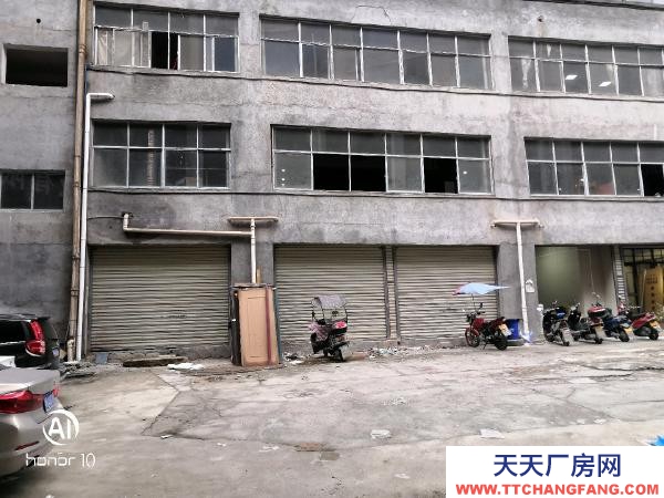 懷化市鶴城區 本廠房位于新家莊二手車市場相鄰，現出租中