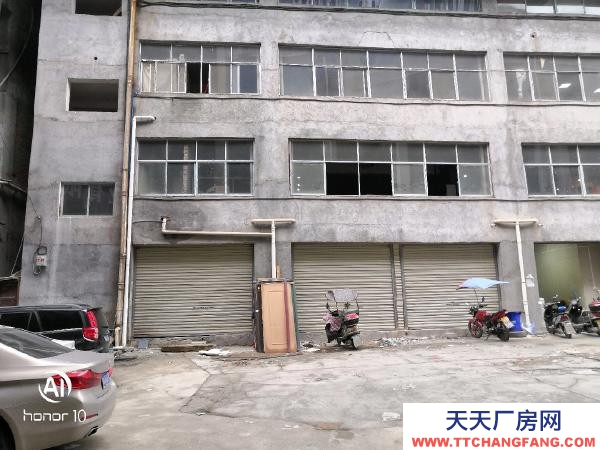 懷化市鶴城區(qū) 本廠房位于新家莊二手車市場相鄰，現(xiàn)出租中