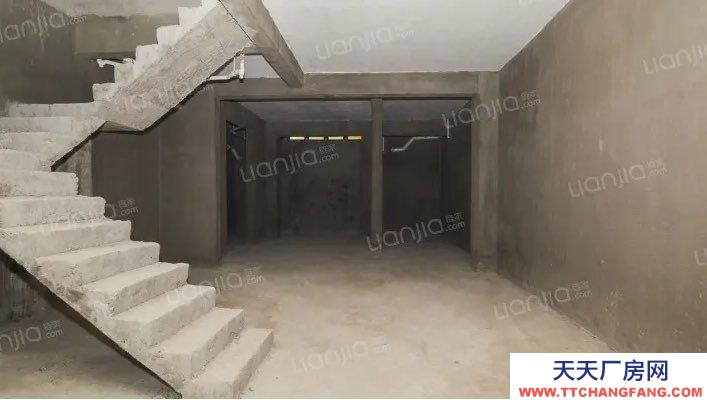 (出租) 地下室，200多平，可做倉庫