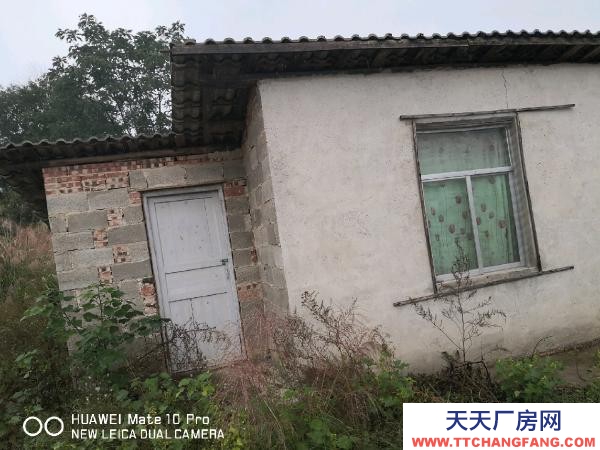 懷化市芷江區(qū)廠房出售 養(yǎng)豬場地,水電住宿廚房等齊全