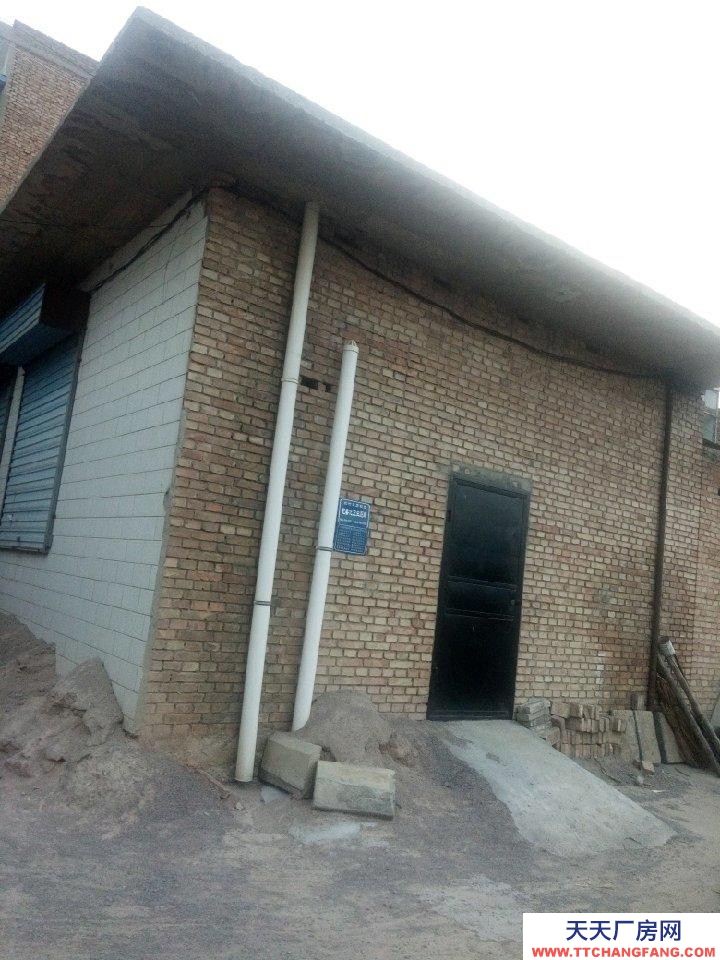 (出租) 交通方便，緊臨東冶橋頭，可做廠房，庫房，