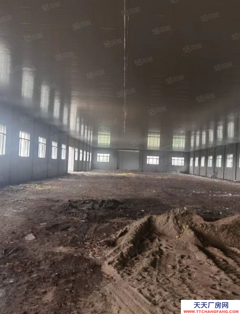 道里區機場路3000米標準家具廠房出租，交通便利，位置優越