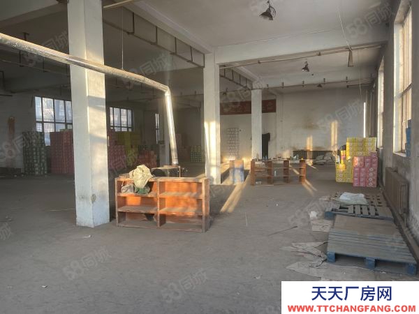 道里城鄉路金屬街獨門獨院庫房出租，交通便利