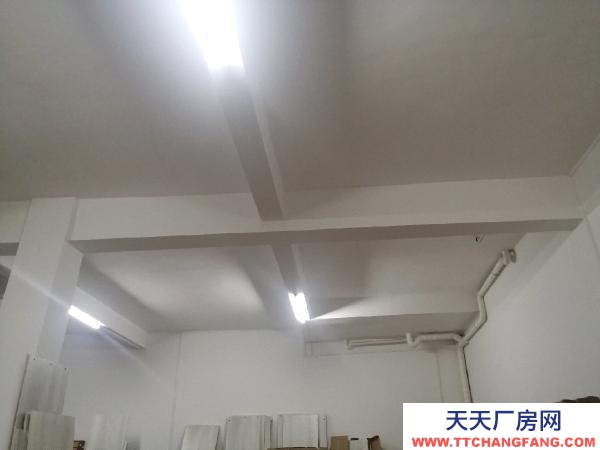 永州市道縣物資倉庫 可以做倉庫，工廠，交通方便，好停車。，