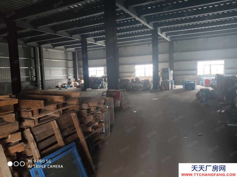 紹興市諸暨(出租) 便宜倉庫！三都工業(yè)區(qū)2000平米帶卸貨平臺倉庫出租