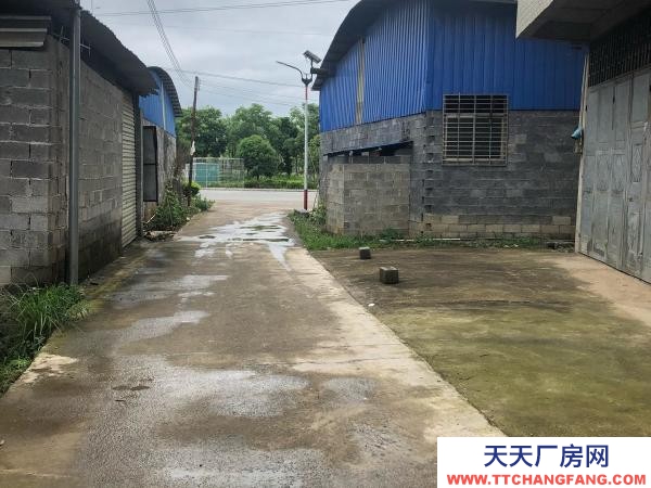 永州市江永物資倉庫 一樓可以停4輛小車，離大馬路近，三千廣場綠化好，空氣好