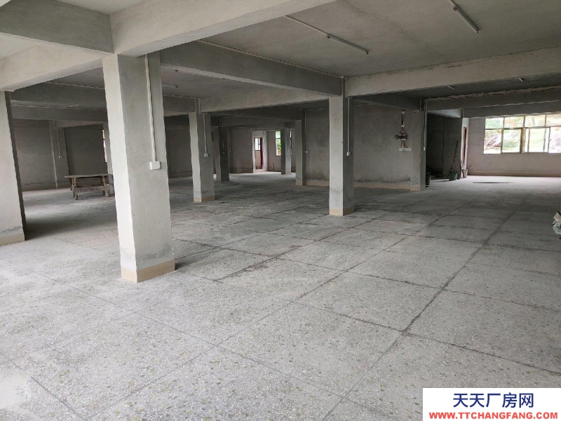 (出租) 梅州興寧交通便利，店門口有380平方停車位可五金機電加工