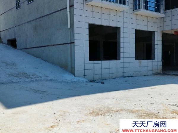 婁底市新化乳制品廠房  層高3米5，四百平方室內。另有800平方空地