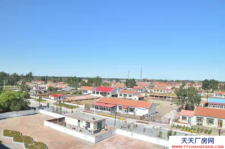 (出售) 賽罕農村大院，養殖場自建樓上樓下九間房子，部分已裝修完畢，