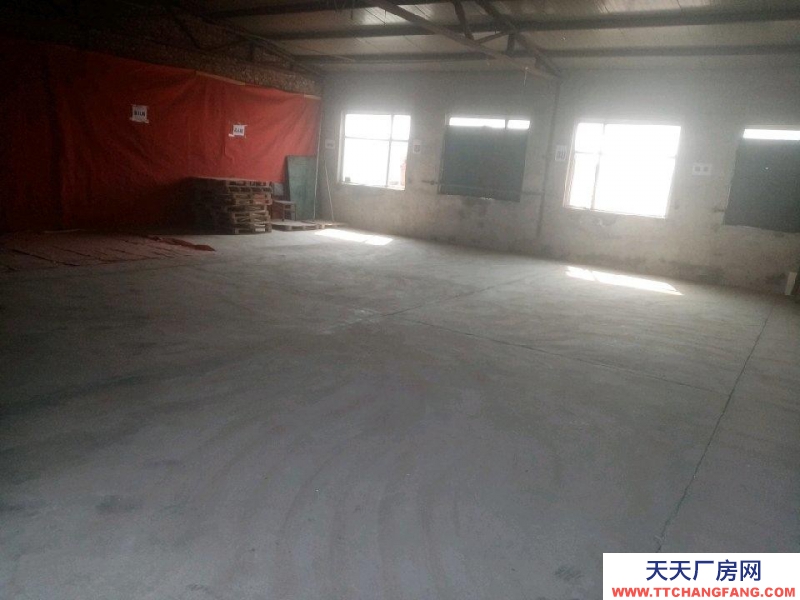 張家口 橋東 食用動物油脂廠房(出租) 王家寨有190平米，110平米，還有一個三間平房的小獨院。