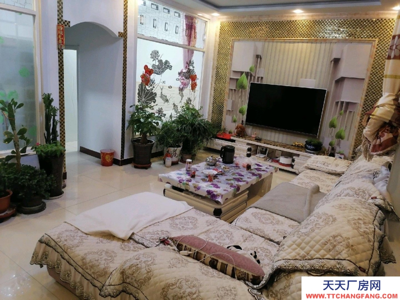 (出售) 新城精裝修，拎包入住，上下水齊全，地暖可改食品廠