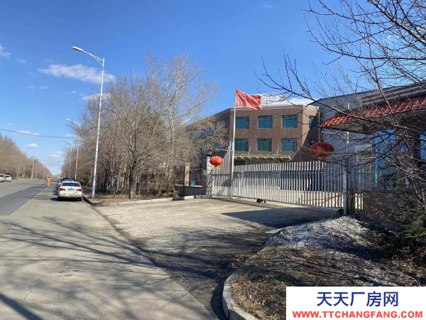 平房機(jī)加工廠房，獨(dú)門獨(dú)院，持有國有土地證，不動(dòng)產(chǎn)證。