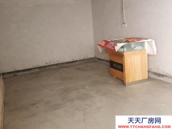 婁底市新化物資倉庫 東方城市廣場附近車庫