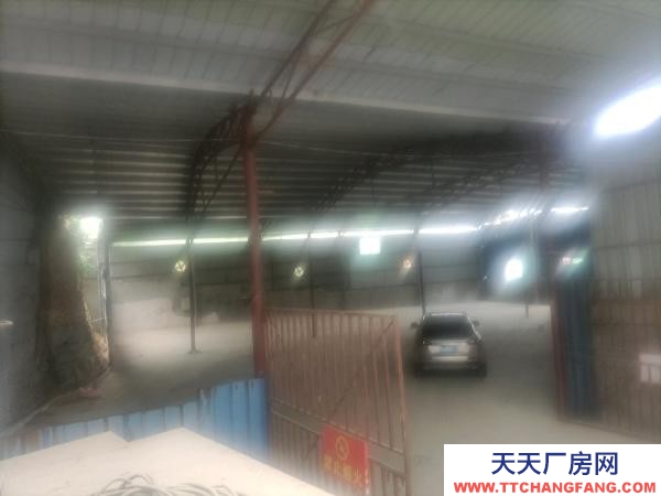 婁底市新化物資倉庫 交通方便，大貨車都可以出進，價格從優