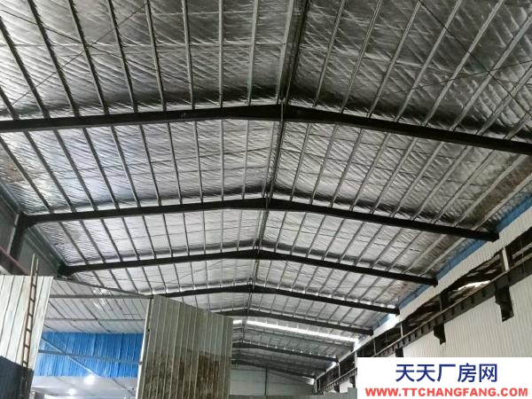 婁底市漣源機(jī)加工廠房  漣源市楊市鎮(zhèn)高速收費(fèi)站斜對面，價(jià)格面談