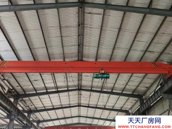 婁底市漣源機加工廠房 標準鋼結構廠房，交通便利。