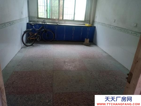 婁底市漣源物資倉庫 人民路旁邊，交通方便，價格實惠，可以辦公，可以做倉庫廠房