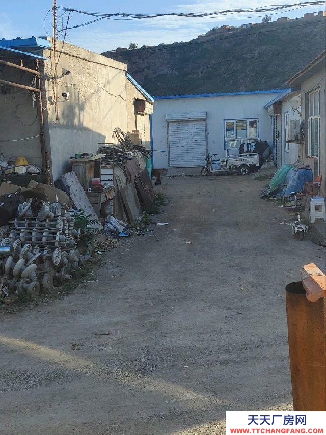 張家口 橋西  包裝飲用水廠房(出租) 位于賜兒山往西馬家梁村交通便利