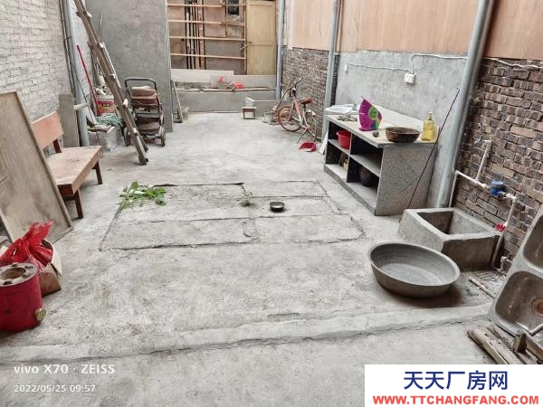 婁底市漣源物資倉庫 可做倉庫，可做住房，停車方便。