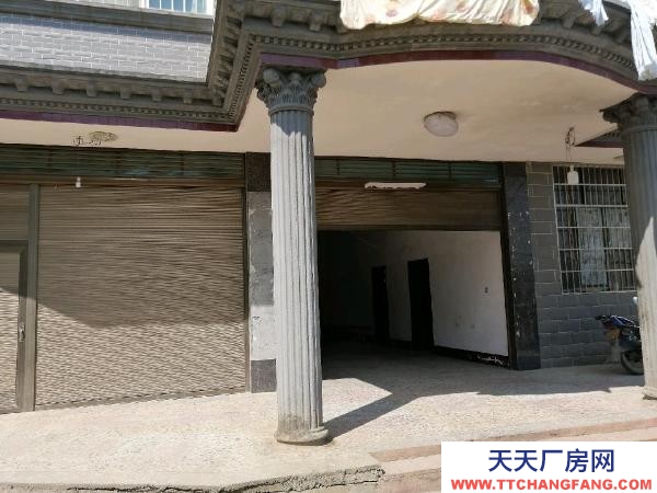 婁底市漣源物資倉庫 交通方便，位置好，門前有個大坪方便停車。