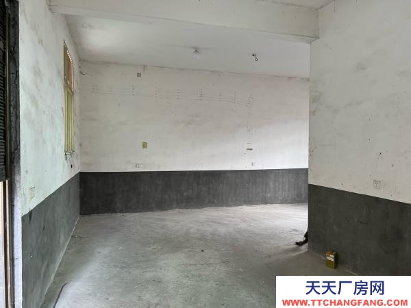 湘西市吉首物資倉庫 可以加工產品，位置方便。