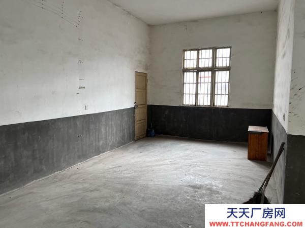 湘西市吉首物資倉(cāng)庫(kù) 可以加工產(chǎn)品，位置方便。