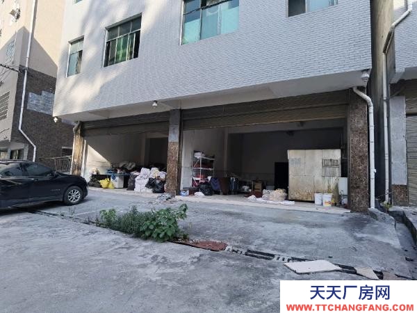 湘西市吉首物資倉(cāng)庫(kù) 樓房共六層，該房位于底層，與桐油坪村平層。二樓臨街。