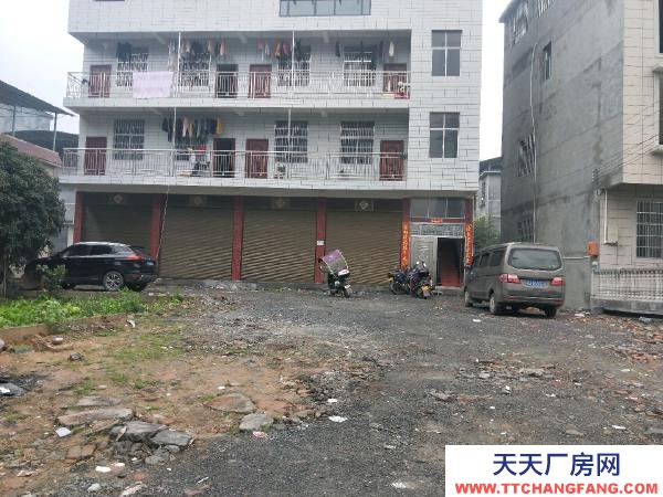 湘西市龍山資倉(cāng)庫(kù) 環(huán)城路順豐快遞背后四個(gè)門面（有房屋岀租）