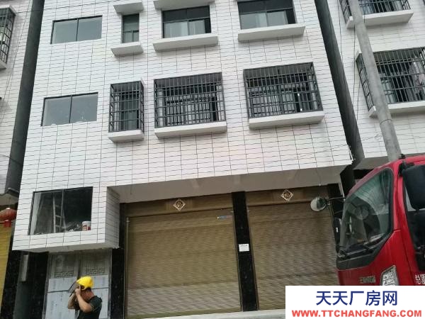 湘西市龍山資倉庫 停車方便，前后門面，后面帶平壩可用