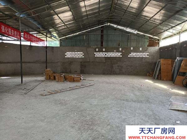 張家界市永定物資倉庫 位于白楊坡汪華玻璃廠處，大面積庫房出租