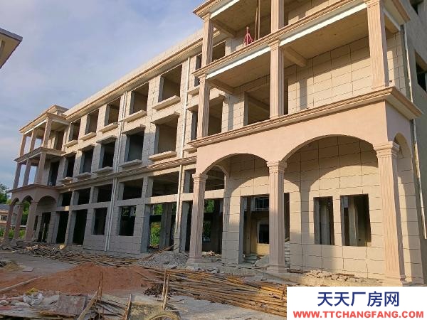 張家界市慈利物資倉庫 新建無轉讓費，緊鄰工業園區，水電交通方便，可進大車。