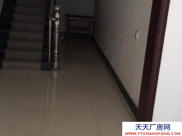 張家界市慈利物資 倉庫位置處于地下商業街附近