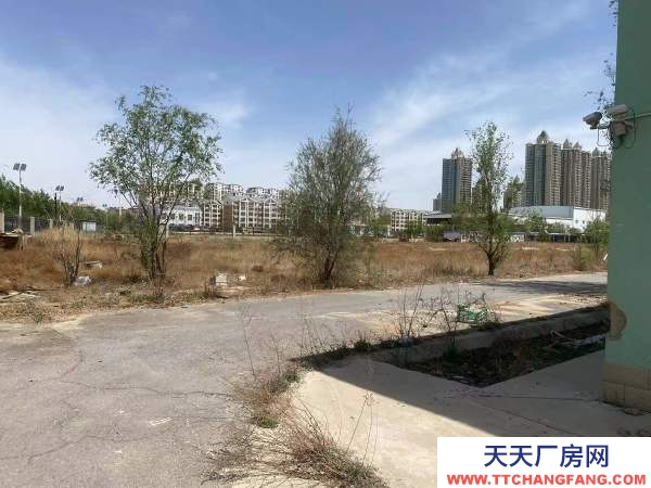 銀川市金鳳肉制品廠房  有小庫房，多間宿舍，空地出租。