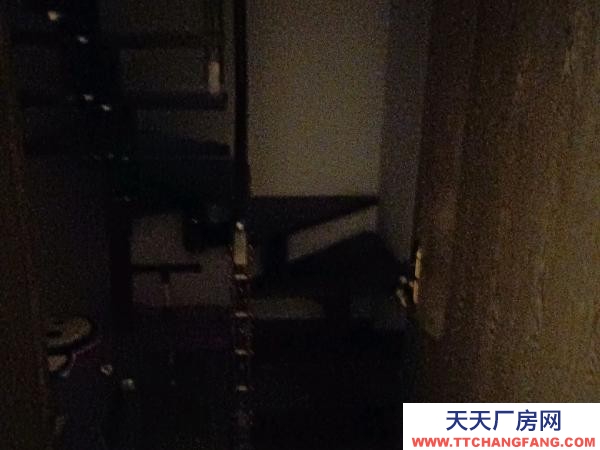 銀川市金鳳機加工廠房 辦公，住家都可以。兩層樓