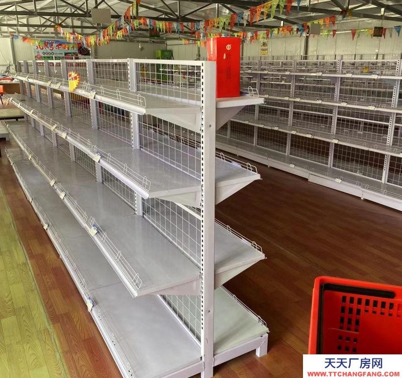 張家口 張北縣  (出租) 四百平米的庫(kù)房六百多平米的大院