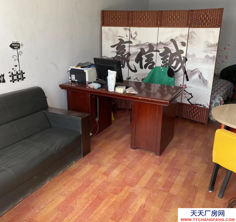 張家口 張北縣  (出租) 四百平米的庫(kù)房六百多平米的大院