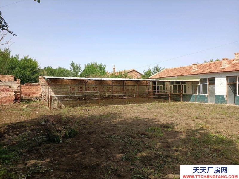 張家口 張北縣  (出租) 正房9間大院600平米