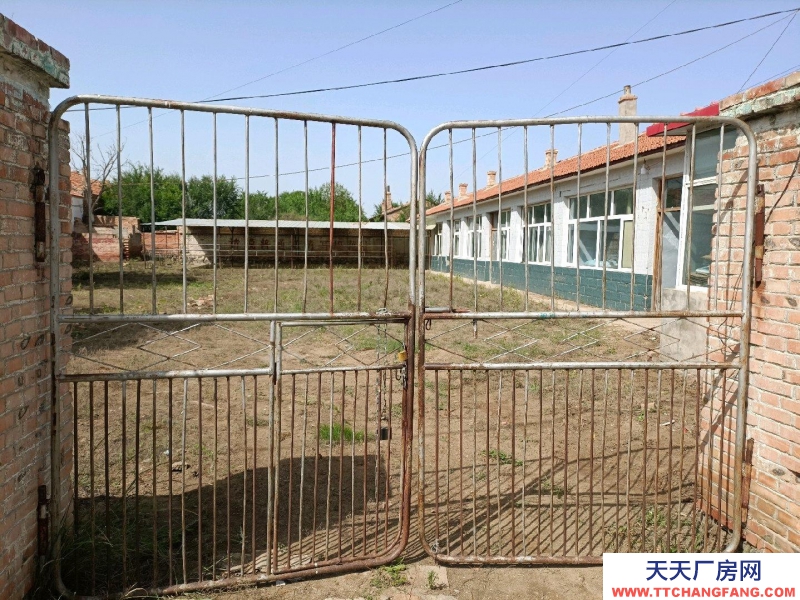 張家口 張北縣  (出租) 正房9間大院600平米