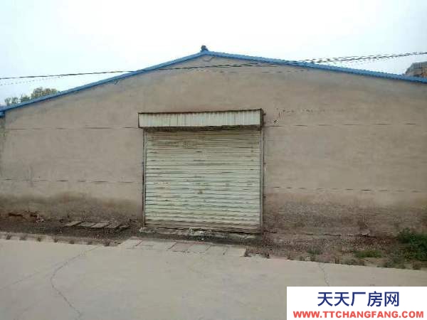 銀川市興慶物資倉庫 交通方便，地理位置優越，門口大門就在路邊上