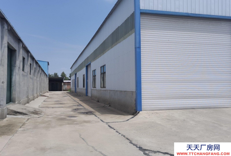 張家口 涿鹿 (出租) 炒貨食品廠房面積1300平方，三相電上下，另有辦公樓，魚塘出租