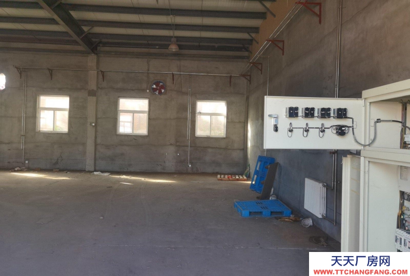 張家口 涿鹿 (出租) 內設蛋制品廠房、庫房，辦公會議、餐廳及客房，三項電及水齊全。