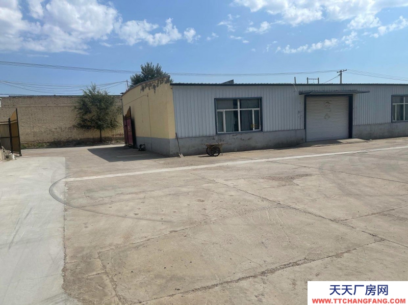 (出租) 包頭廠房干凈平整可進大車，有三相電，自來水