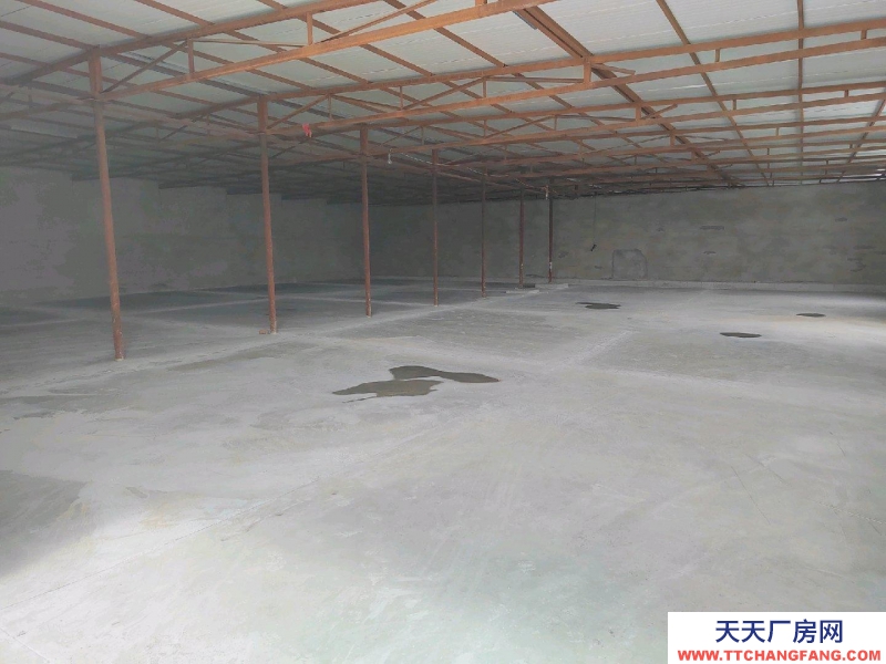 (出租) 青山區當鋪村北面房洪渠往西，有2個庫房出租，每個600平米。